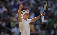 Gauff và Zverev lập cột mốc mới tại Wimbledon, Osaka dừng bước