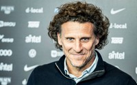 Diego Forlan tạm quyền dẫn dắt đội tuyển Uruguay