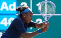 Gauff vào bán kết Toronto Open sau khi Bencic rút lui