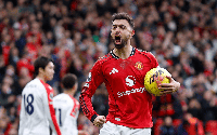 Bruno Fernandes là Cầu thủ xuất sắc nhất năm của PFA