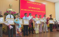 Phường Phú Định trao tặng Huy hiệu Đảng đợt 2/9 cho 141 đảng viên