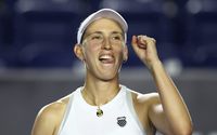 Mertens ngược dòng hạ Bartunkova, vào chung kết Monterrey