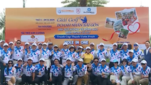 Doanh nhân Sài Gòn chơi golf gây quỹ hướng về đồng bào miền Trung