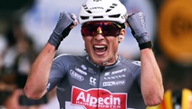 Jasper Philipsen thắng chặng mở màn Giải đua xe đạp Tour de France 2025