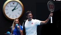 Roger Federer đã trở lại Melbourne giao lưu với các tay vợt và khán giả