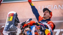 Dakar Rally: Benavides giành chiến thắng sít sao nhất lịch sử