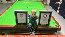 Kỷ lục thế giới của cậu bé 2 tuổi ở môn billard snooker