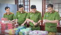Doanh nghiệp chân chính lao đao vì “gọng kìm” hàng giả và thông tin giả