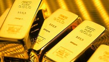 Thị trường 7/7: Giá xăng dầu giảm, vàng giữ đỉnh giữa biến động