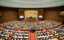 Quốc hội thảo luận ở hội trường về 2 dự thảo luật thuộc lĩnh vực tư pháp