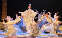 Sân khấu TP. Hồ Chí Minh không cần ‘lai Ninh Bình ứng thí’