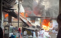 Cháy lớn tại khu vực chợ Bình Trưng, TP. Hồ Chí Minh