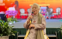 Đạo diễn Xuân Phượng: ''Áo dài cách tân không được chấp nhận sẽ tự biến mất''