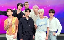 BTS mang "cơn địa chấn" trở lại Singapore sau 7 năm