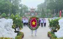Lãnh đạo TP. Hồ Chí Minh viếng Đền tưởng niệm liệt sĩ Bến Dược và Nghĩa trang liệt sĩ xã An Nhơn Tây