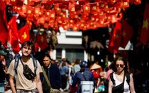 Báo quốc tế lý giải vì sao du khách chọn Việt Nam thay vì Thái Lan hay Campuchia