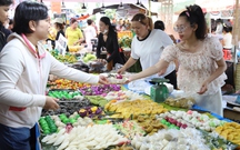 Lễ hội Bánh dân gian Nam Bộ 2026: Bản đồ Việt Nam làm từ xôi nặng 700kg, với 34 màu sắc