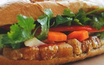 Bánh mì heo quay bất ngờ vào top 100 món ngon nhất Đông Nam Á, qua mặt cả phở