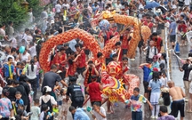Người dân Trung Quốc đón Tết Đoan Ngọ với nhiều hoạt động đặc sắc