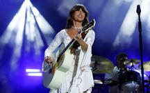 "Choosin' Texas" của Ella Langley xô đổ kỷ lục của Whitney Houston và Mariah Carey
