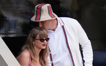 Taylor Swift và Travis Kelce: Chuyện tình bắt đầu từ một chiếc vòng tay