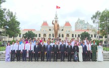 Đoàn đại biểu TP. Hồ Chí Minh dâng hoa, dâng hương tưởng niệm các Anh hùng liệt sĩ dịp Quốc khánh 2/9