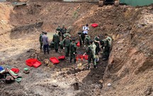 Quy tập thêm 11 hài cốt liệt sĩ tại rãnh thứ 2 (Khu A)