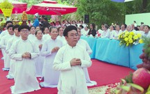 Tín đồ Cao Đài TP. Hồ Chí Minh cầu siêu anh hùng liệt sĩ tại Công viên Lê Thị Riêng