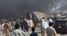Đánh bom liều chết nhắm vào đoàn tàu chở lực lượng an ninh ở Pakistan