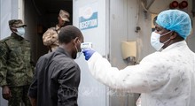 Thái Lan siết kiểm soát Ebola, cách ly du khách từ Congo dù không có triệu chứng