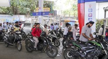 Ấn Độ cho phép lưu hành xăng sinh học E100
