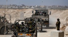 Israel xây dựng rào chắn chia cắt Dải Gaza