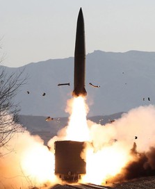 CHDCND Triều Tiên phóng loạt tên lửa đạn đạo ra biển phía Đông, Hàn Quốc và Nhật Bản phản ứng gắt