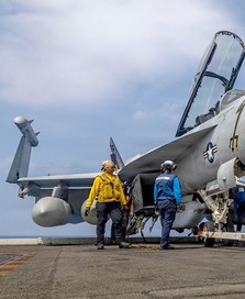 Mỹ tăng cường lá chắn phòng không trên khắp Trung Đông