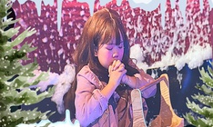 Hô biến: Helen Vũ hóa thân thành "Cô bé bán diêm" đầy cảm xúc