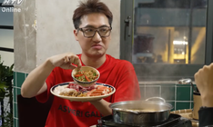 Lâm Nguyễn và Năm Chà khám phá quán nướng hoài cổ - Quán ăn hạnh phúc