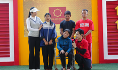 Ngọc Hân xúc động, Đỗ Kim Phúc khâm phục trước nghị lực của em nhỏ mồ côi