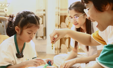 Chậm: Kỹ thuật thu hút sự chú ý của trẻ