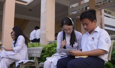 Văn Hồng: Cậu bé 17 tuổi gánh nặng mưu sinh, nuôi giấc mơ trở thành thầy giáo Hóa