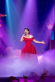 Cảm xúc khó tả khi lần đầu tiên dự trực tiếp trong nhà hát HTV với tình yêu 26 năm dành cho Thay lời muốn nói