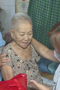 NewZround: Lời chưa nói với mẹ: Cảm ơn, xin lỗi và thương mẹ thật nhiều