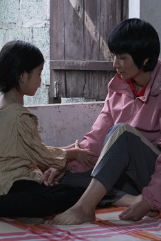 Mái ấm gia đình Việt: Cha mất vì đột tử, ba anh em bật khóc sợ mất mẹ