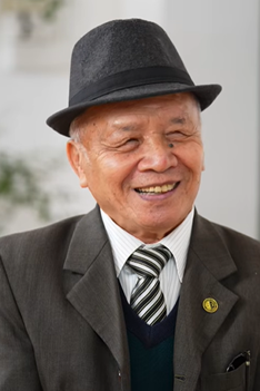 Người chung quanh ta: Tôi học thay phần của các con tôi