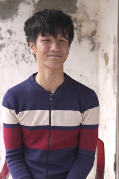 Tuổi 17, Bá Phát làm chỗ dựa cho mẹ và bà mù lòa - Mái ấm gia đình Việt