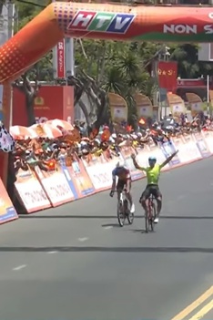 Chặng 15 Cúp Truyền hình 2026: Đặng Thành Được xuất sắc chiến thắng chặng - Phạm Lê Xuân Lộc "xé" Áo chấm đỏ