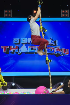 Song tài thách đấu - tập 9: Cân não với thử thách leo dây đoán bài hát