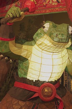 Lồng đèn dân gian thắp sắc Trung thu tại đình Sơn Trà