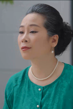 Mặt nạ hoàng kim: Khi mê tín trở thành công cụ kiểm soát