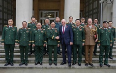 Bộ Quốc phòng Việt Nam sẵn sàng tiếp nhận quân nhân Anh sang học tiếng Việt