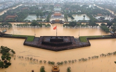 Miền Trung còn mưa lớn phức tạp: Thủ tướng chỉ đạo tiếp tục triển khai đồng bộ giải pháp ứng phó, sớm ổn định đời sống Nhân dân